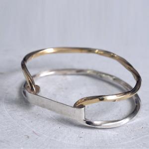 Twist Collection _ Unisex Bangle Bracelet gold